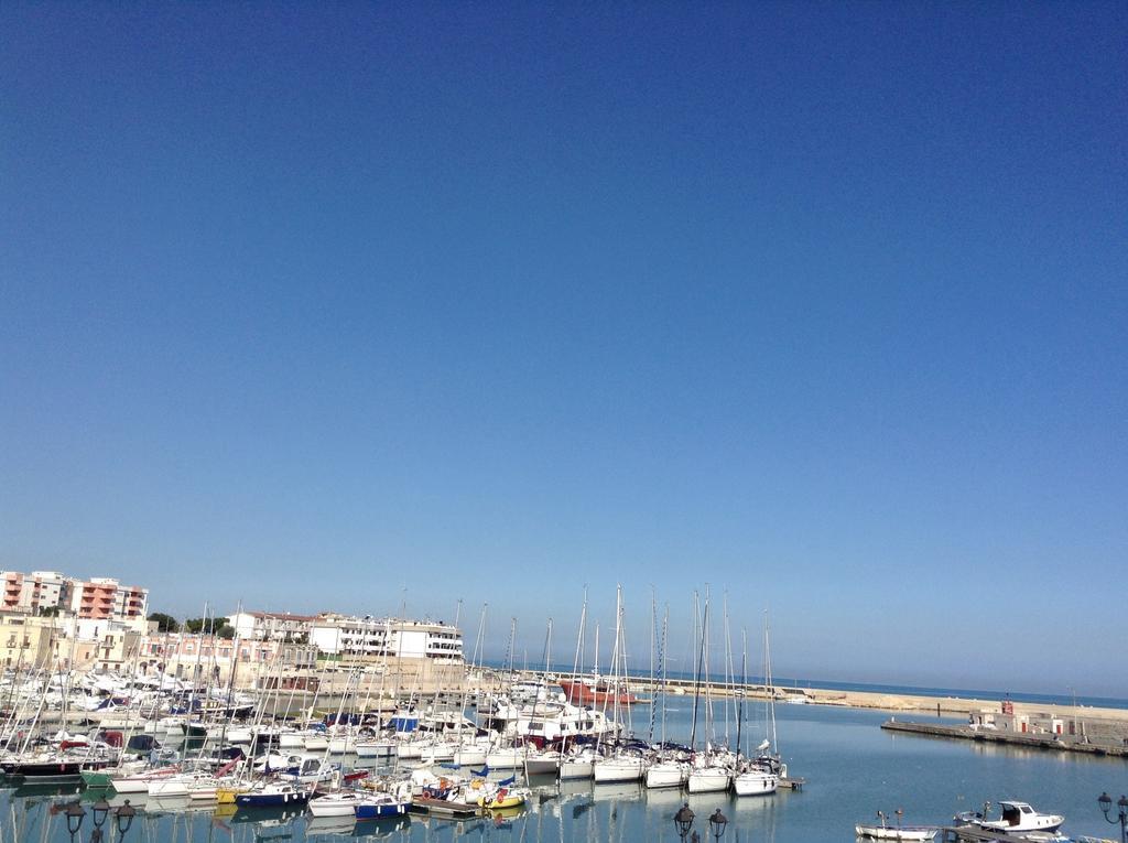 B&B Al Porto ビシェーリエ エクステリア 写真